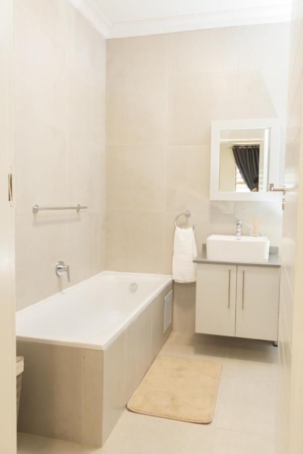 Fumo House Lifestyle Apartments Midrand Ngoại thất bức ảnh
